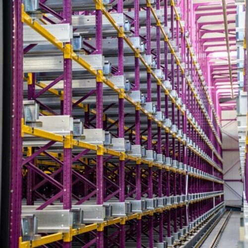 low_im_Bau_automatisiertes_Warehouse_01-1024x682-1024x682